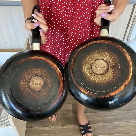 Niezawodna Metoda Mojej Cioci na Usunięcie Sadzy ze Stosów i Przywrócenie Im Blasku