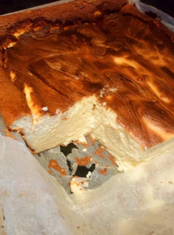 Sernik bez Spodu: Puszysty i Delikatny Deser na Każdą Okazję