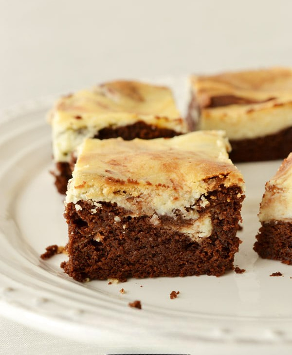 Sernikobrownie: Czekoladowo-Serowe Artyzm Smaku 🍫🧀