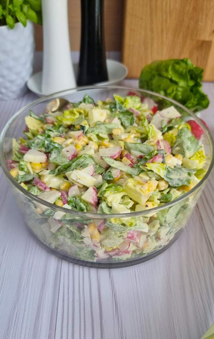 Wiosenna Sałatka z Jajkiem i Rzodkiewką: Prosta, Świeża i Pyszna