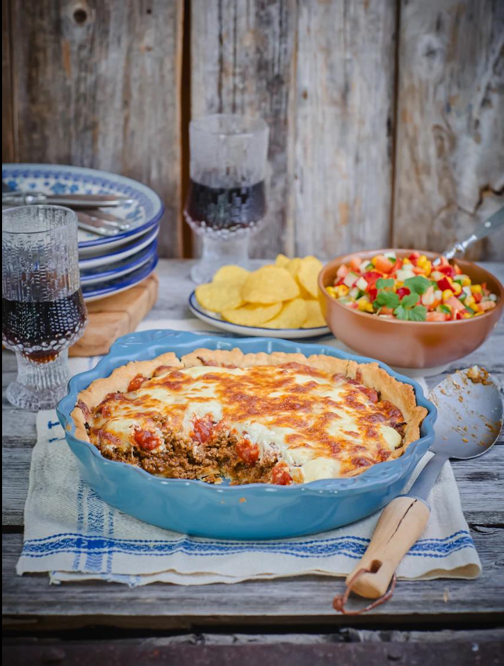 Taco Pie – kremowe z sałatką taco