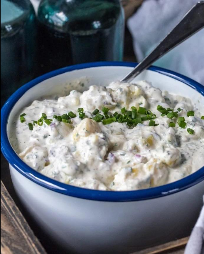 Kremowa sałatka ziemniaczana