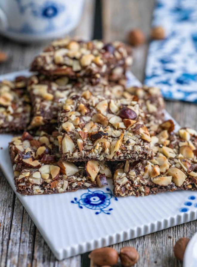 Kwadraty orzechowo-czekoladowe