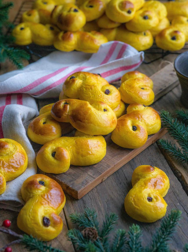 Bułeczki szafranowe z dodatkiem szafranu