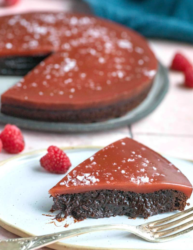 Ciasto błotne z karmelem malinowym