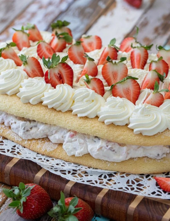 Ciasto na patelni do pieczenia z rabarbarem