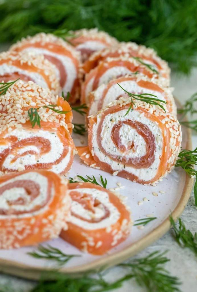 Łososie na łososiu wędzonym na zimno