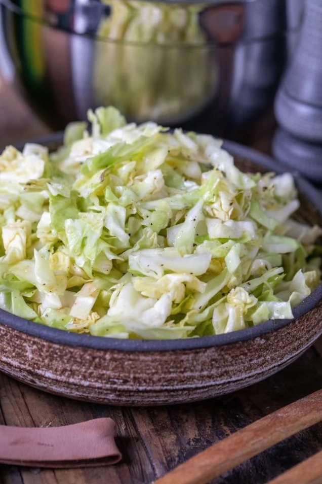 Sałatka z białej kapusty