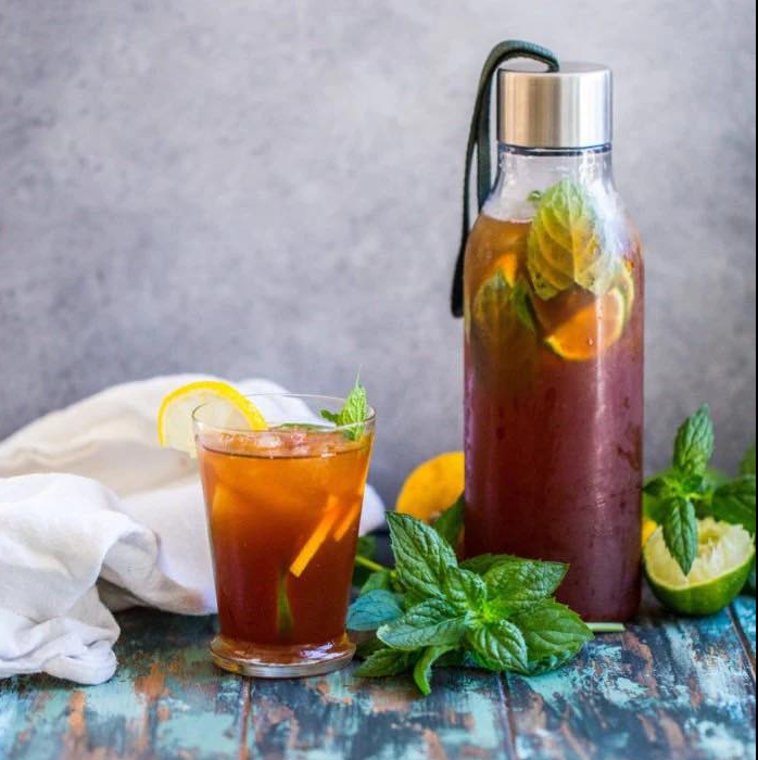 Mrożona herbata – przepis na domową mrożoną herbatę