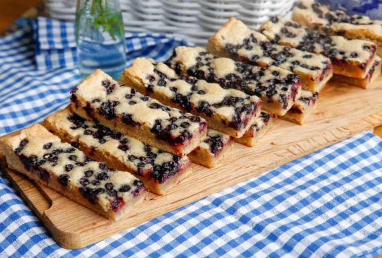 Żujące i słodkie jagodowe kwadraty!