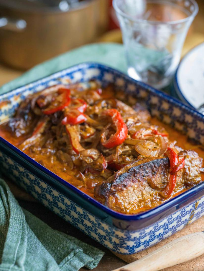 Kotlety schabowe w piekarniku z sosem kwaśną śmietaną