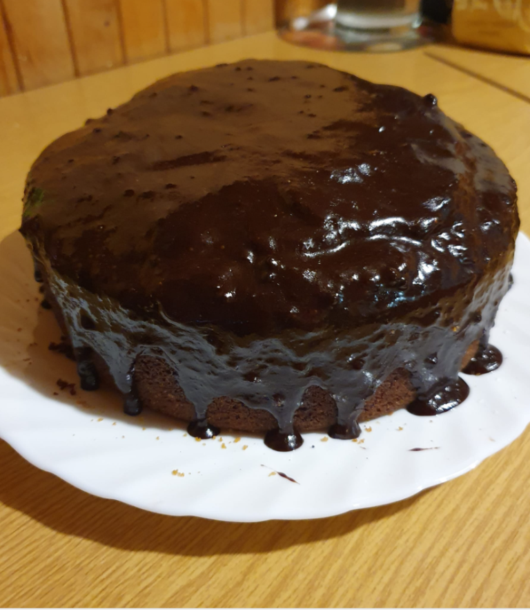 Ciasto kakaowo-migdałowe z powidłami – wilgotne i aromatyczne