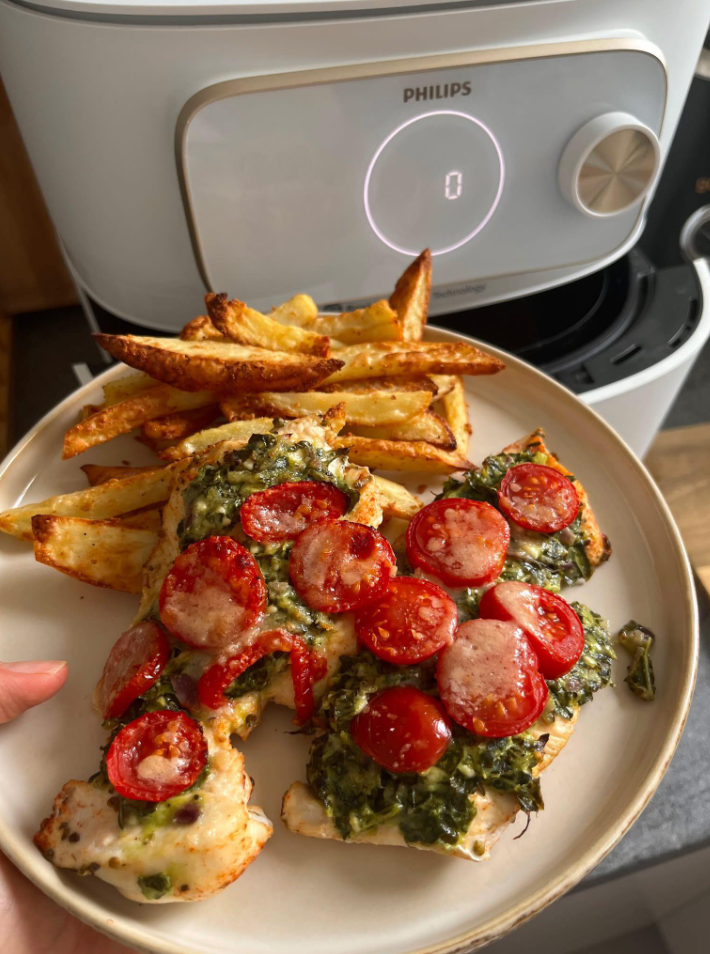 Zapiekany kurczak śródziemnomorski z fetą i pomidorkami