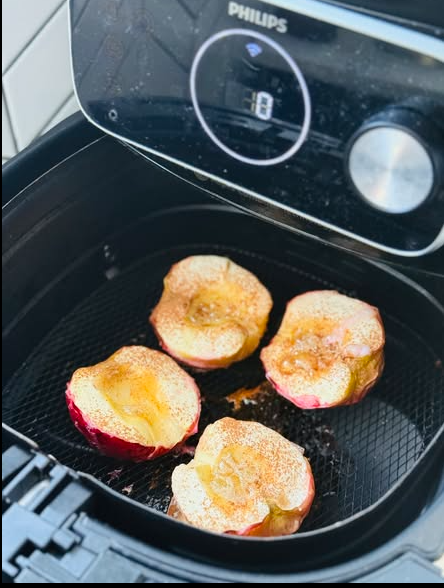 Pieczone jabłka z miodem i cynamonem – rozgrzewająca jesienna przekąska