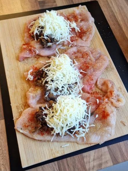 Roladki drobiowe owinięte boczkiem z frytkownicy beztłuszczowej