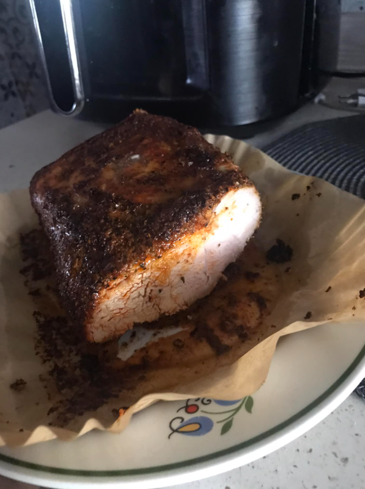 Schab pieczony w przyprawach z airfryera – szybki i aromatyczny